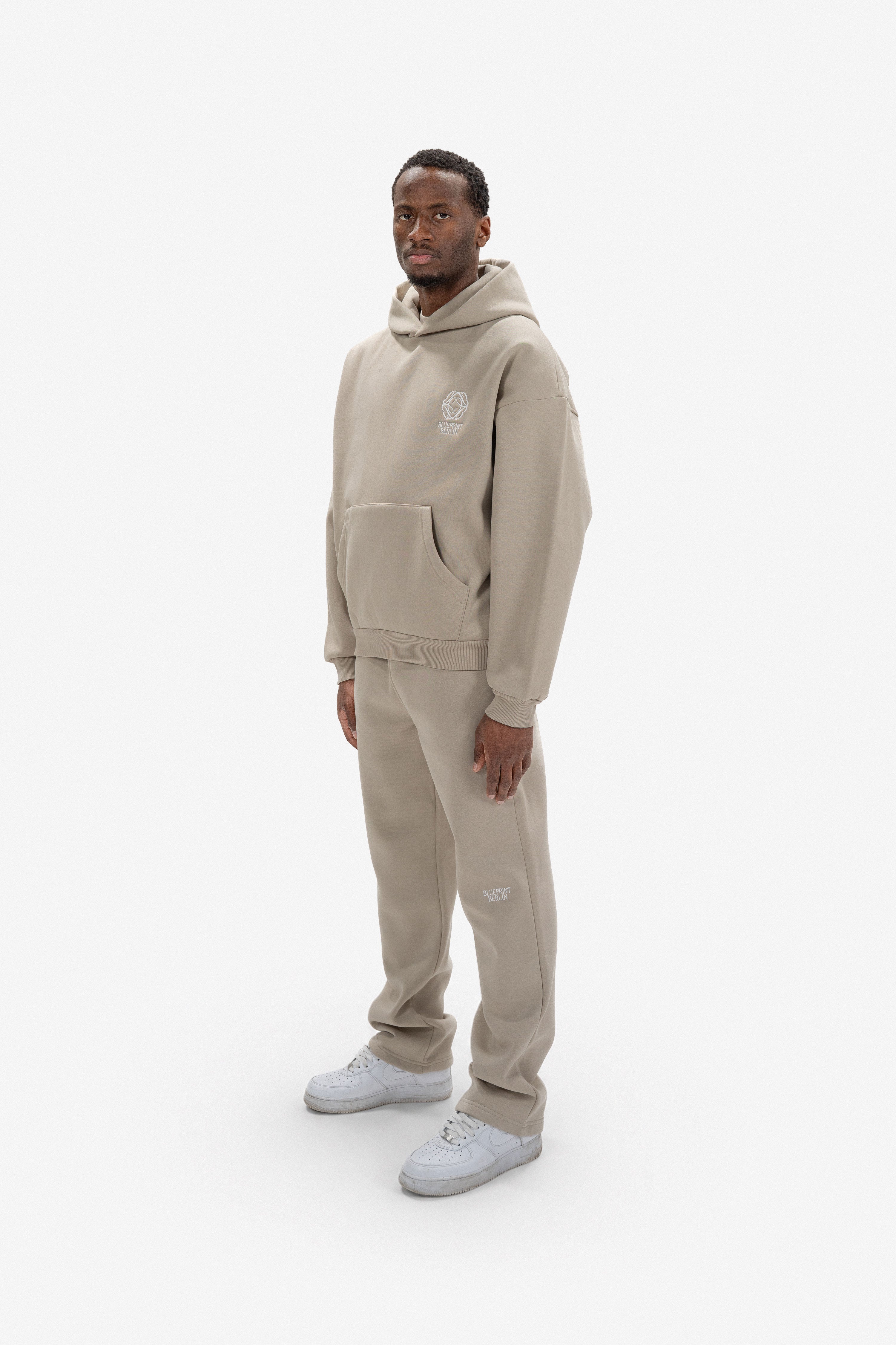 Taupe Oversize Hoodie Plaza – Streetwear Detail