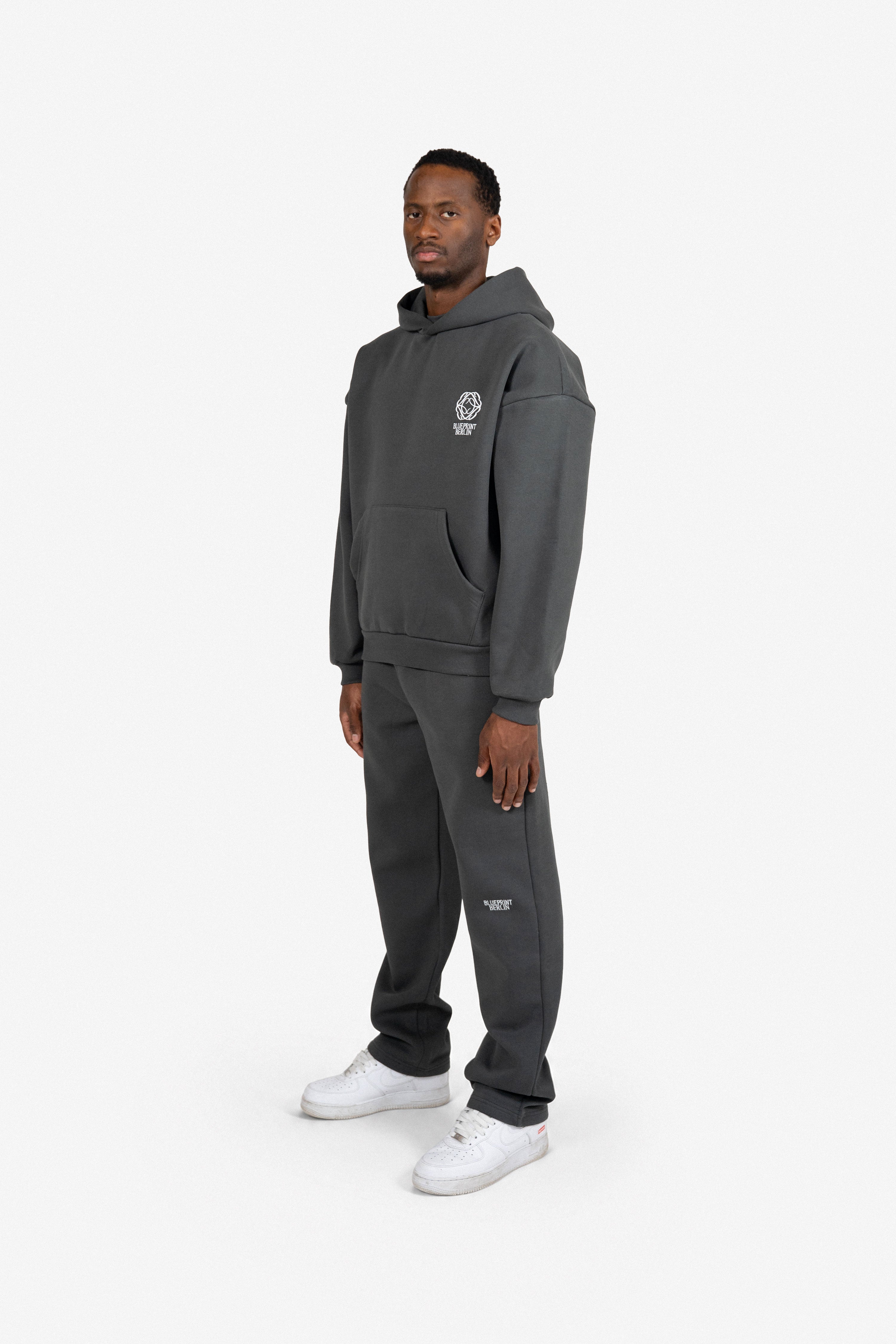 Schwarze Oversize Hoodie mit Blueprint Logo – Streetwear Detail